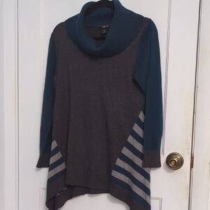 Style & Co Sz L Stylish Gray and Blue Women's Asymmetrical Long Sleeve Sweater